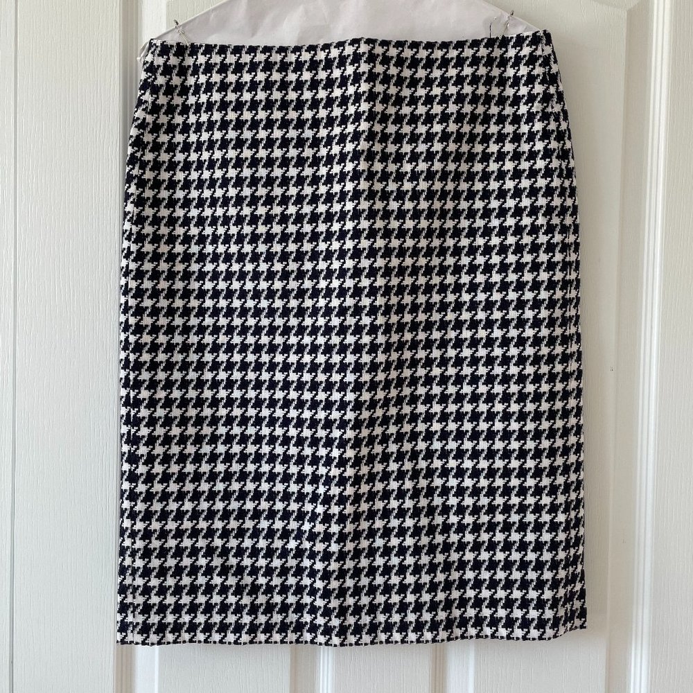 Talbots Pencil Skirt Houndstooth White and Navy  Size 6P